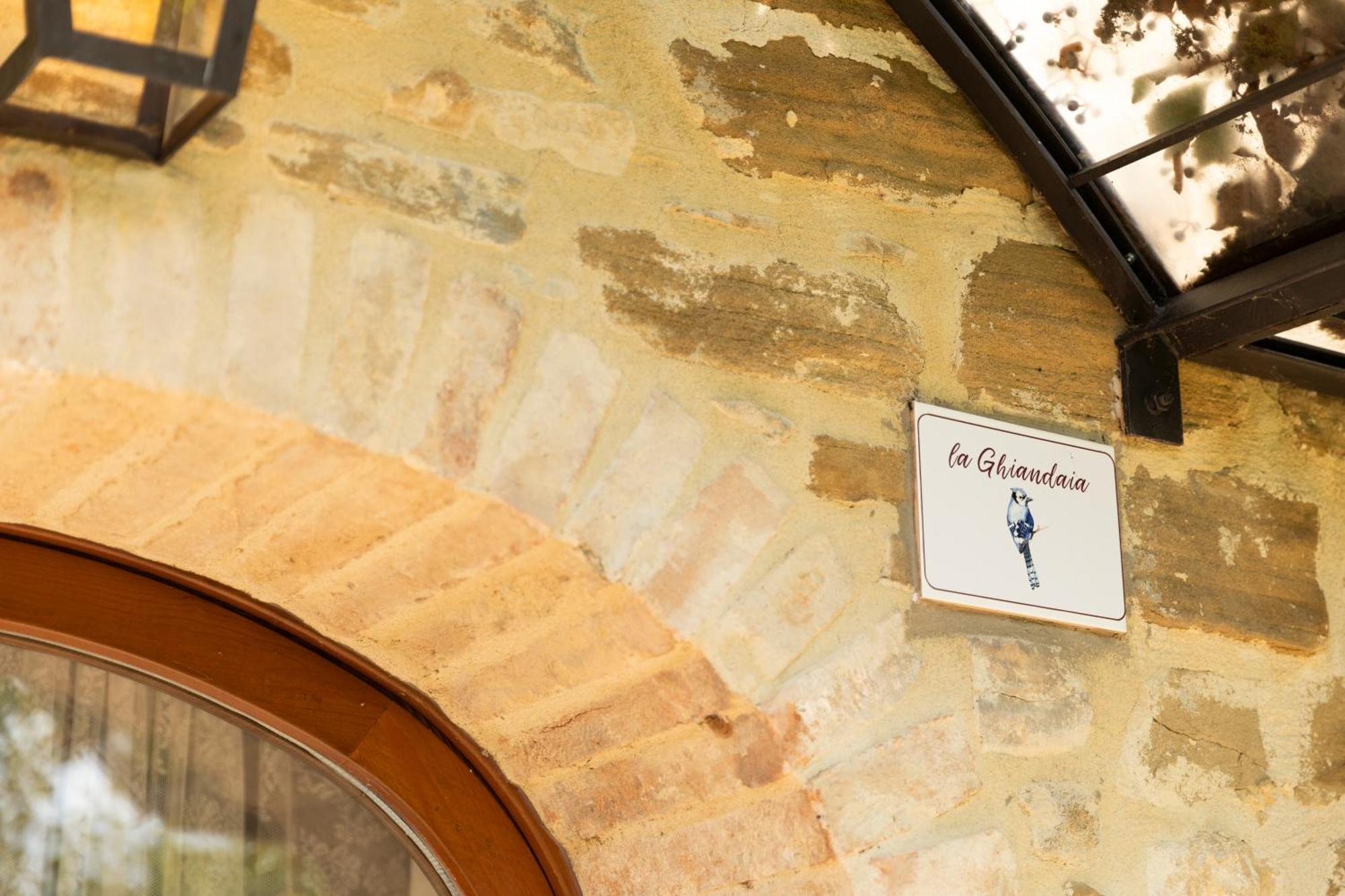 Agriturismo I Gelsi Di Santa Cristina กุบบีโอ ภายนอก รูปภาพ