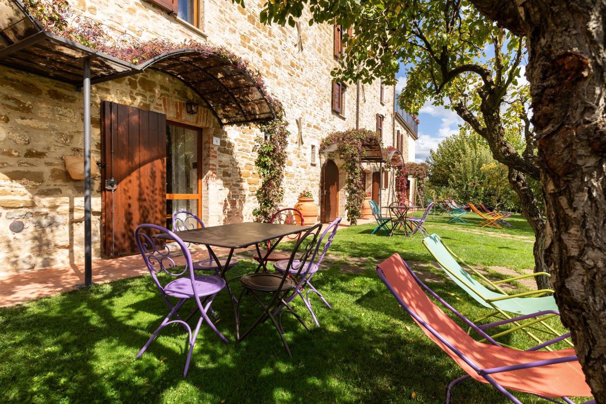 Agriturismo I Gelsi Di Santa Cristina กุบบีโอ ภายนอก รูปภาพ