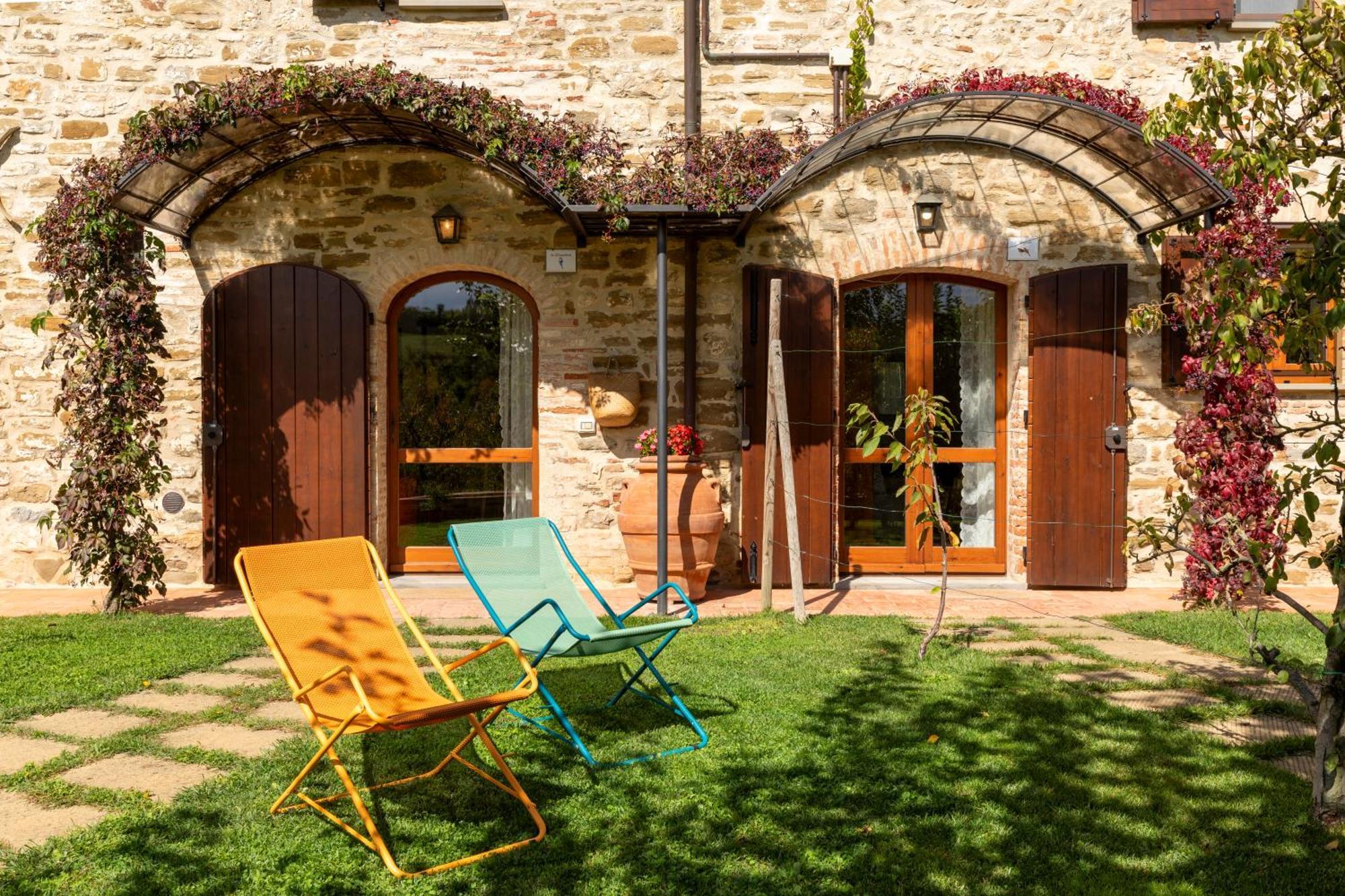 Agriturismo I Gelsi Di Santa Cristina กุบบีโอ ภายนอก รูปภาพ