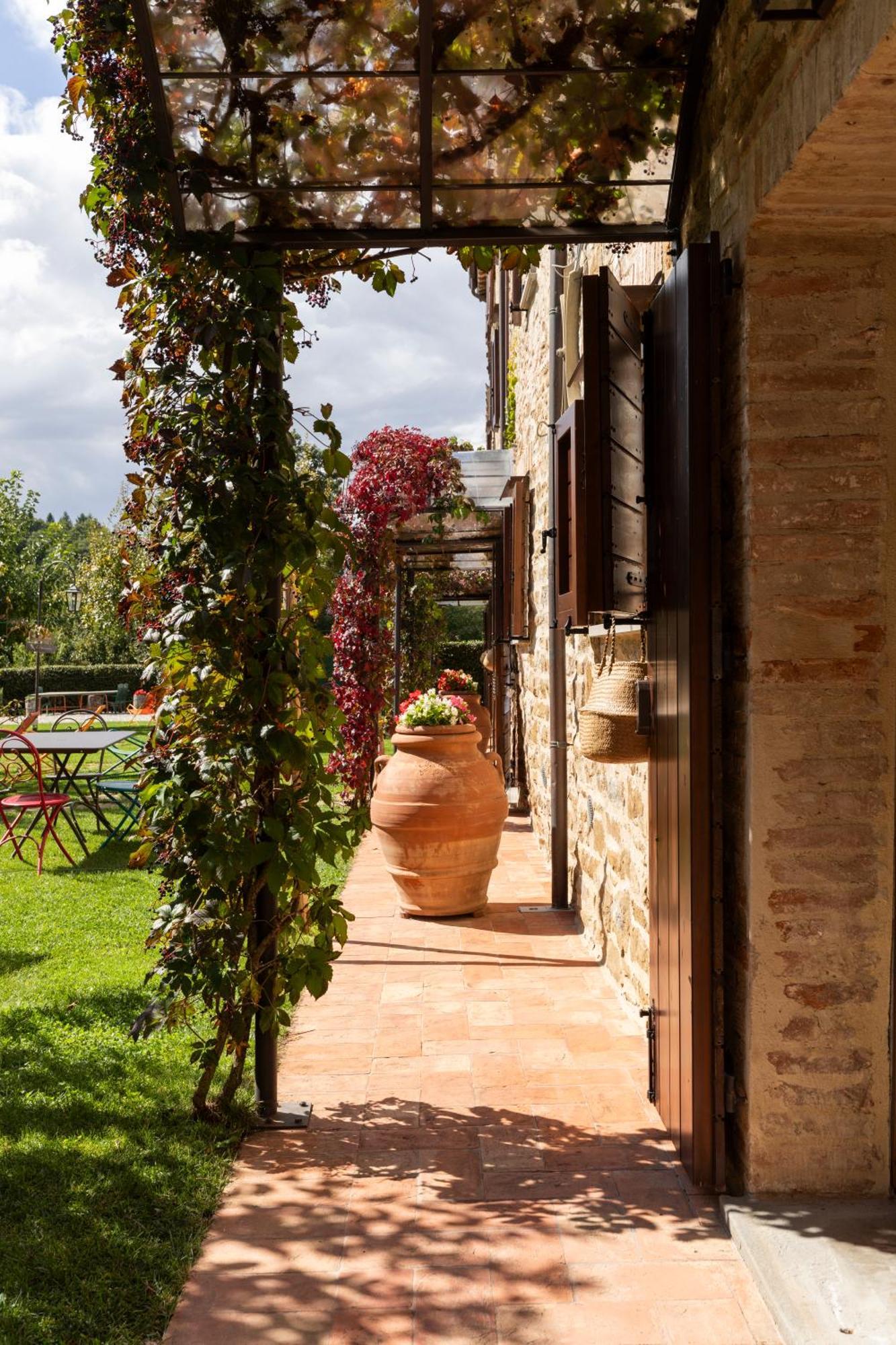 Agriturismo I Gelsi Di Santa Cristina กุบบีโอ ภายนอก รูปภาพ