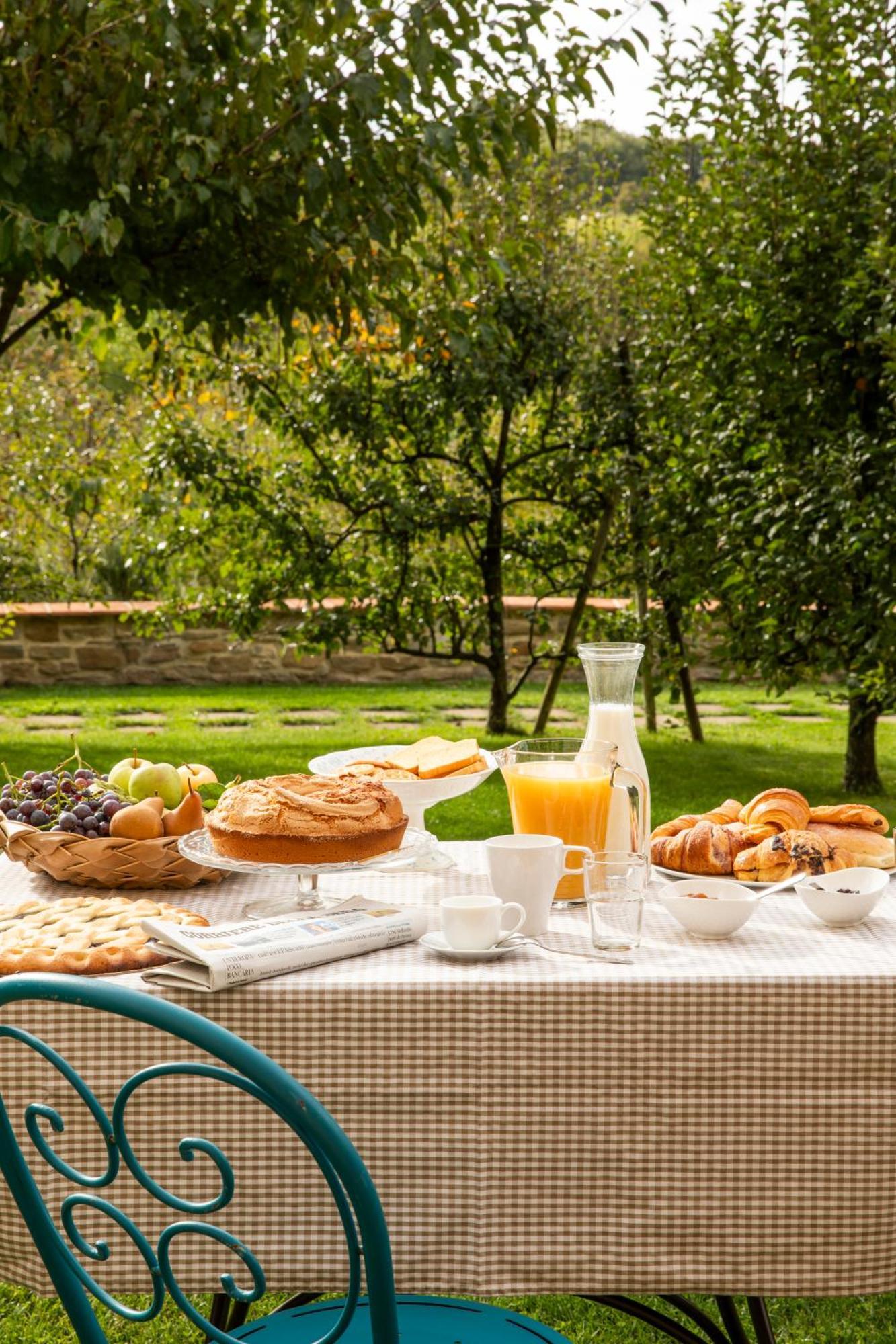 Agriturismo I Gelsi Di Santa Cristina กุบบีโอ ภายนอก รูปภาพ