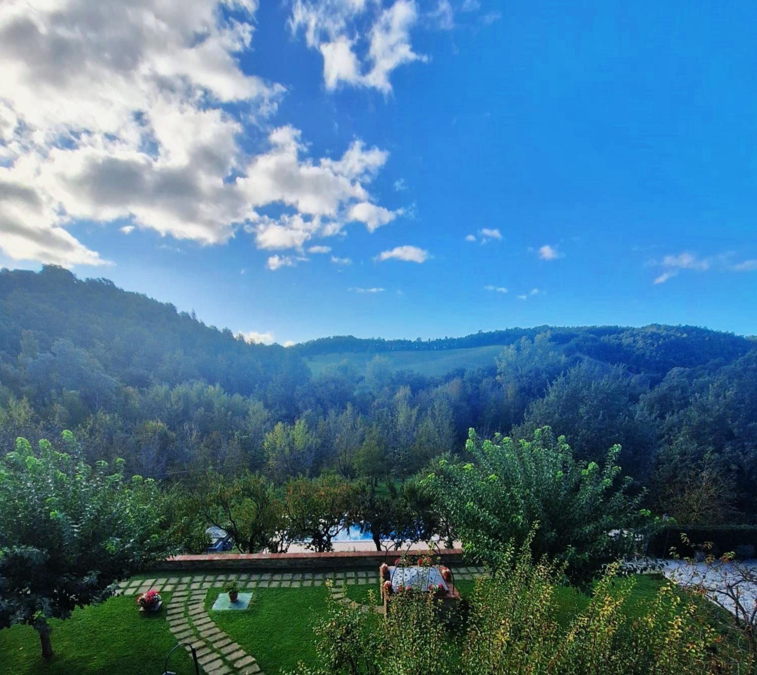 Agriturismo I Gelsi Di Santa Cristina กุบบีโอ ภายนอก รูปภาพ
