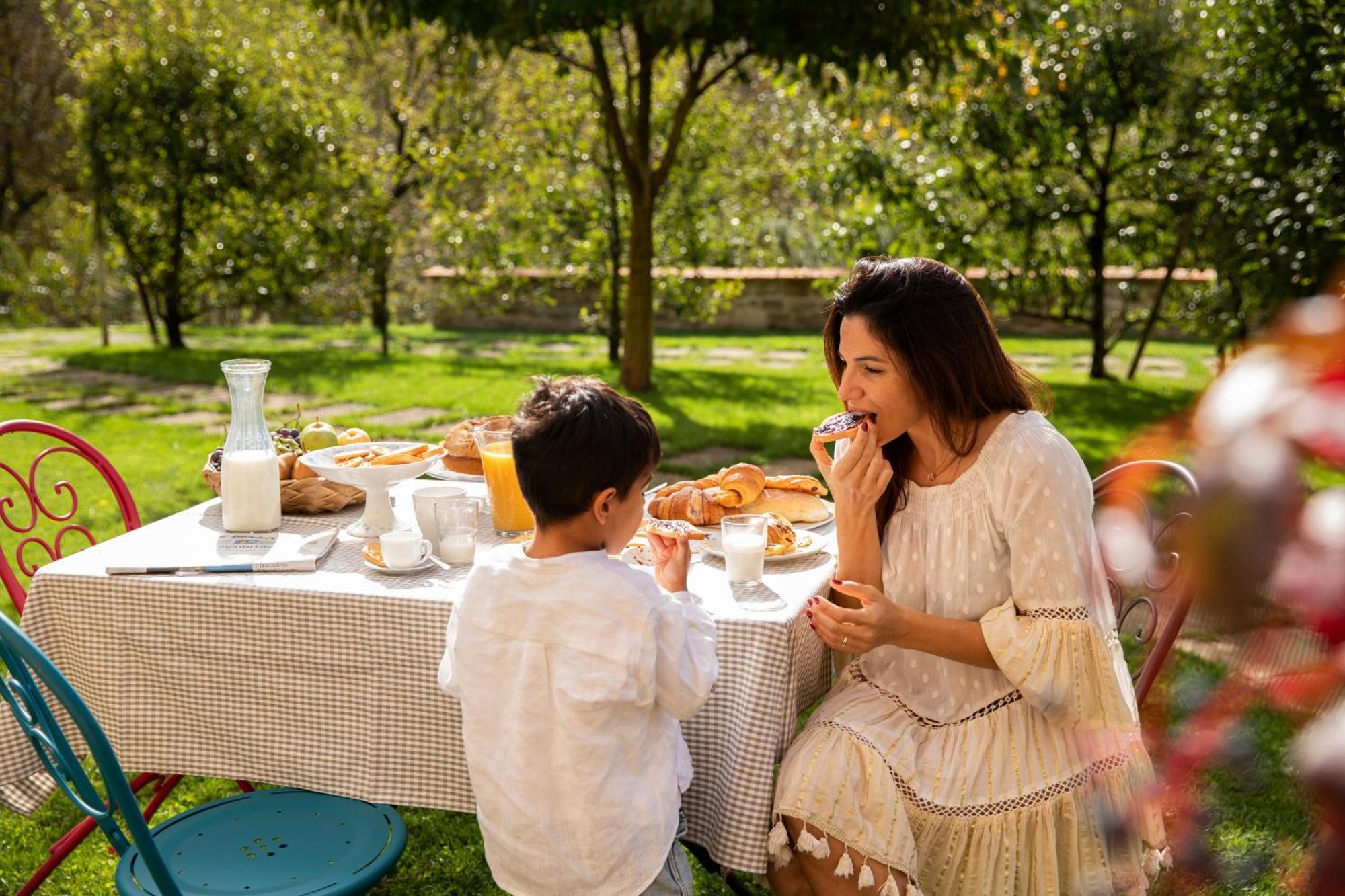 Agriturismo I Gelsi Di Santa Cristina กุบบีโอ ภายนอก รูปภาพ