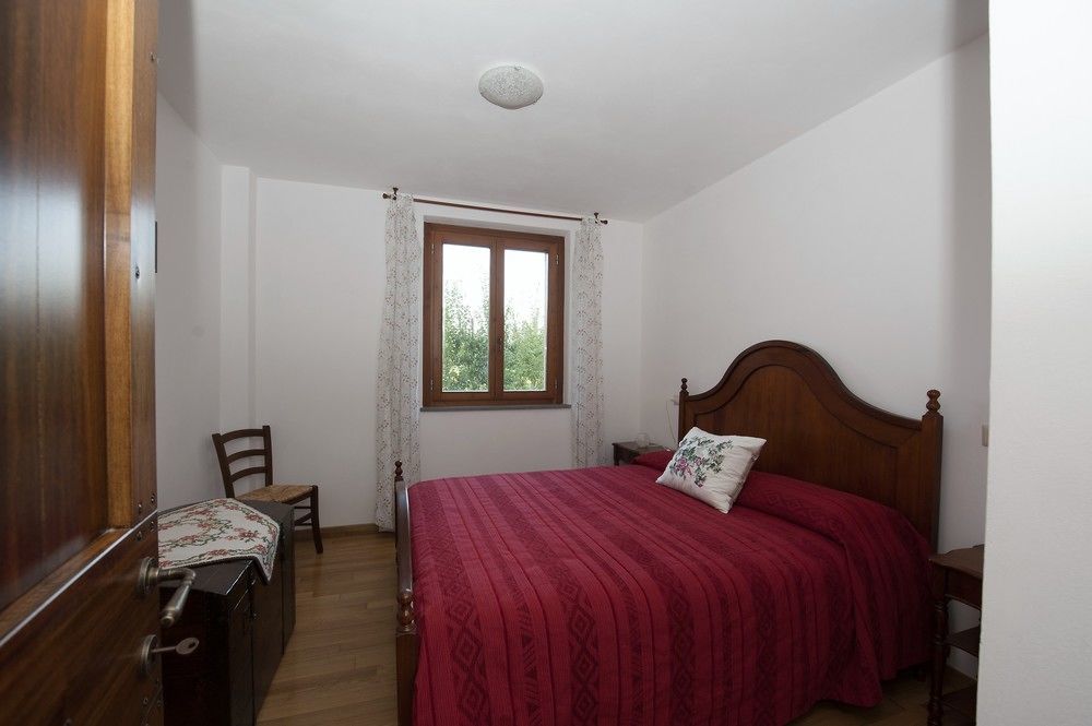 Agriturismo I Gelsi Di Santa Cristina กุบบีโอ ภายนอก รูปภาพ